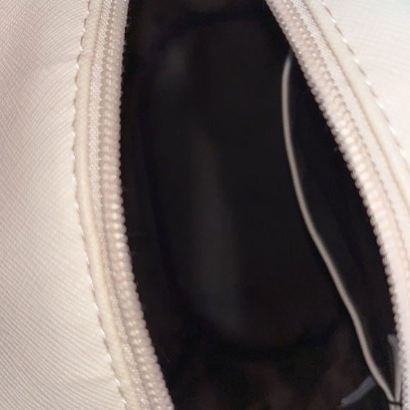 white mini backpack - Picture 4 of 6